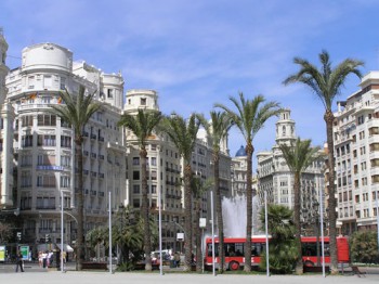 Иностранцы активно скупают недвижимость в Валенсии 