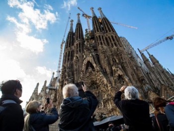 Каталония теряет иностранных туристов