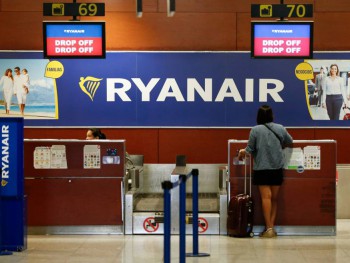 Авиаперевозчик Ryanair вводит плату за провоз ручной клади