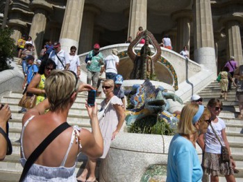 Испания второй месяц подряд теряет иностранных туристов