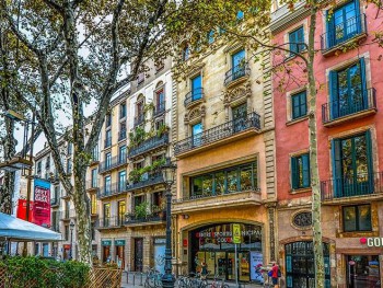 Половина жилых домов в Испании построены 40 и более лет назад