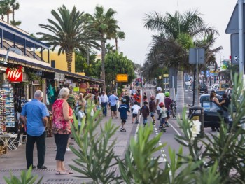 Иностранные туристы потратили на Канарских островах 1,8 миллиардов евро в феврале 2023 года