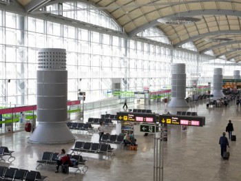 Аэропорт Аликанте принял шесть миллионов пассажиров